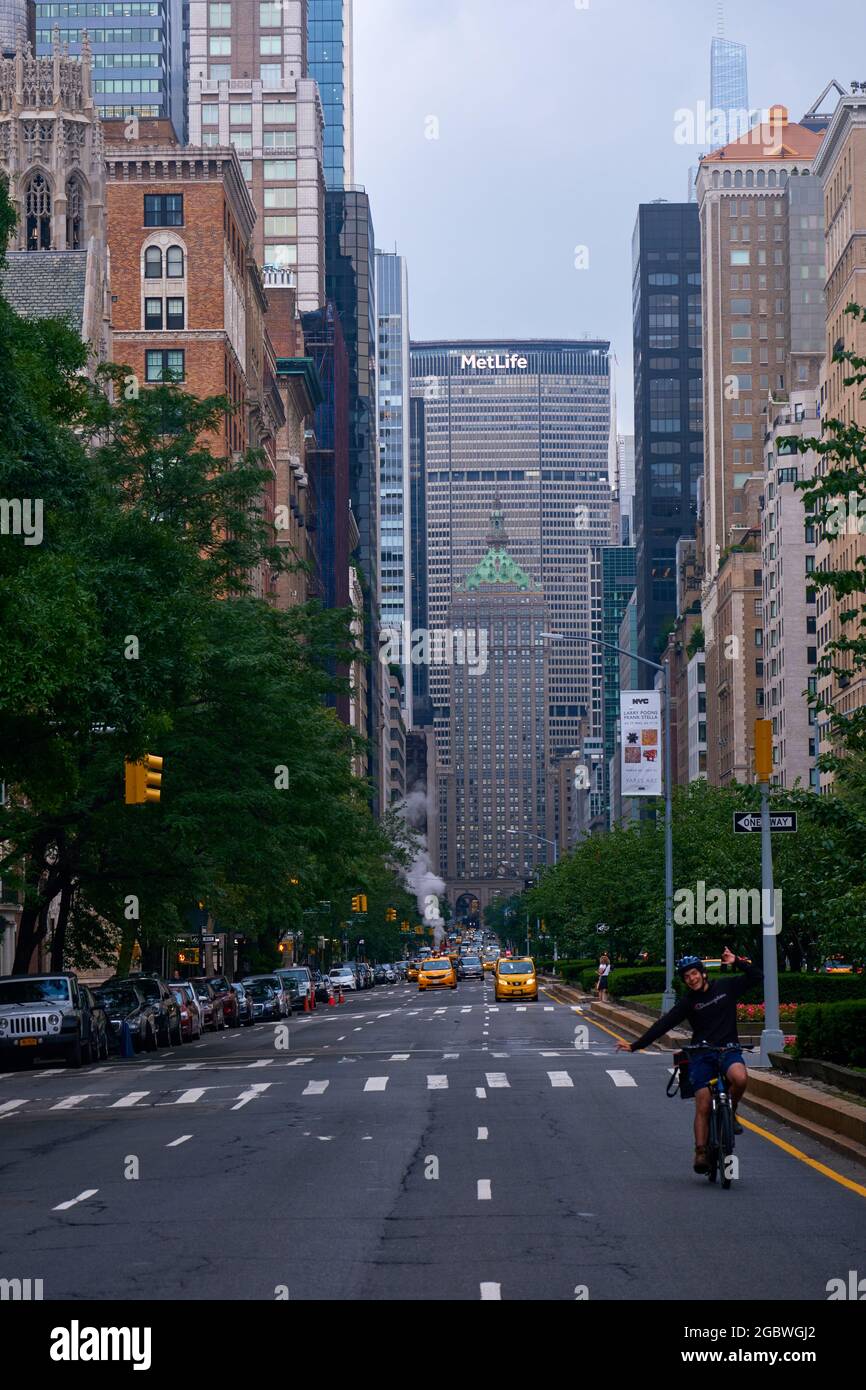 Vista dell'edificio MetLife da Park Avenue su Manhattan, New York City Foto Stock