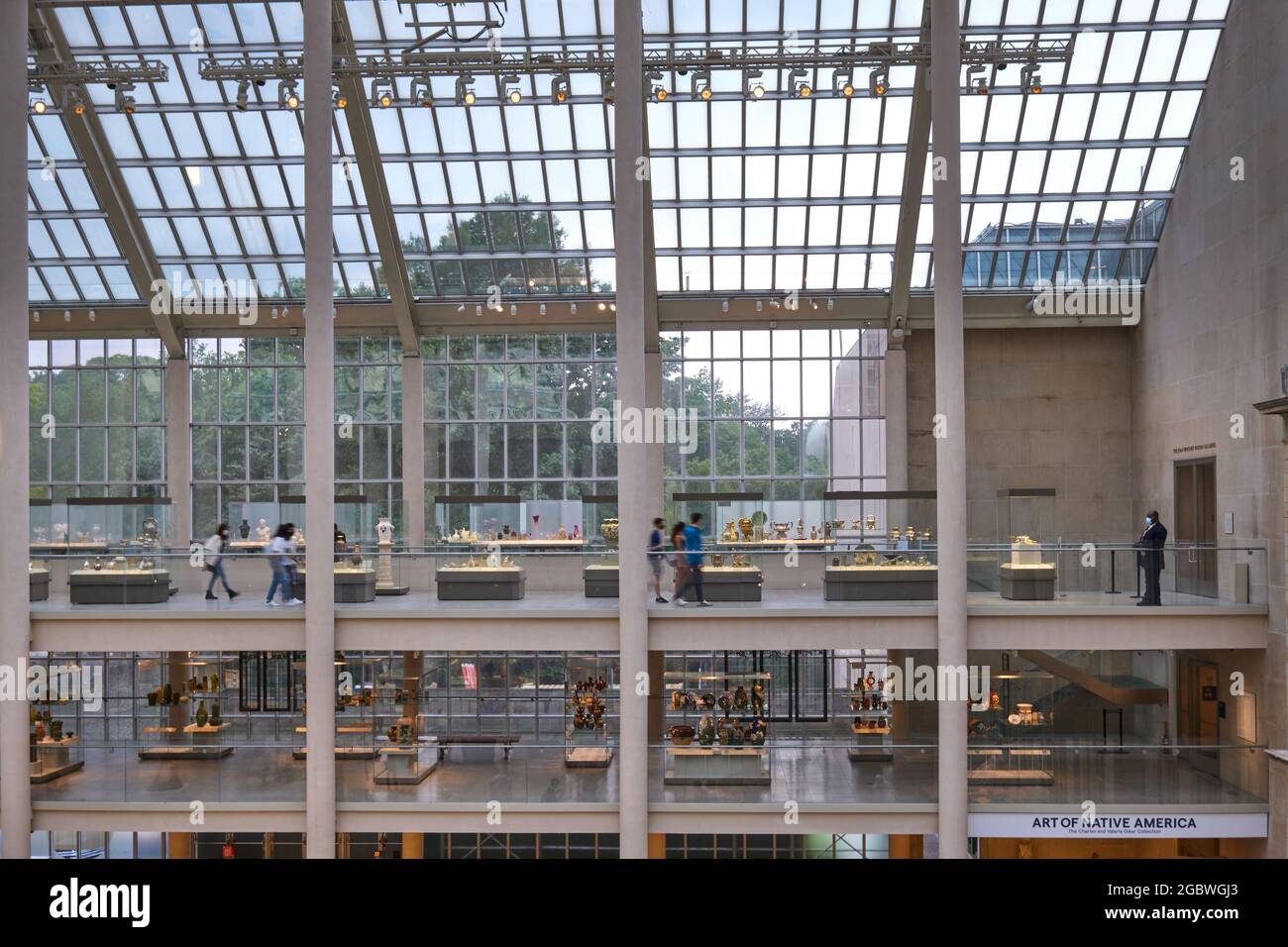 Tre livelli del Metropolitan Museum of Art di New York City Foto Stock