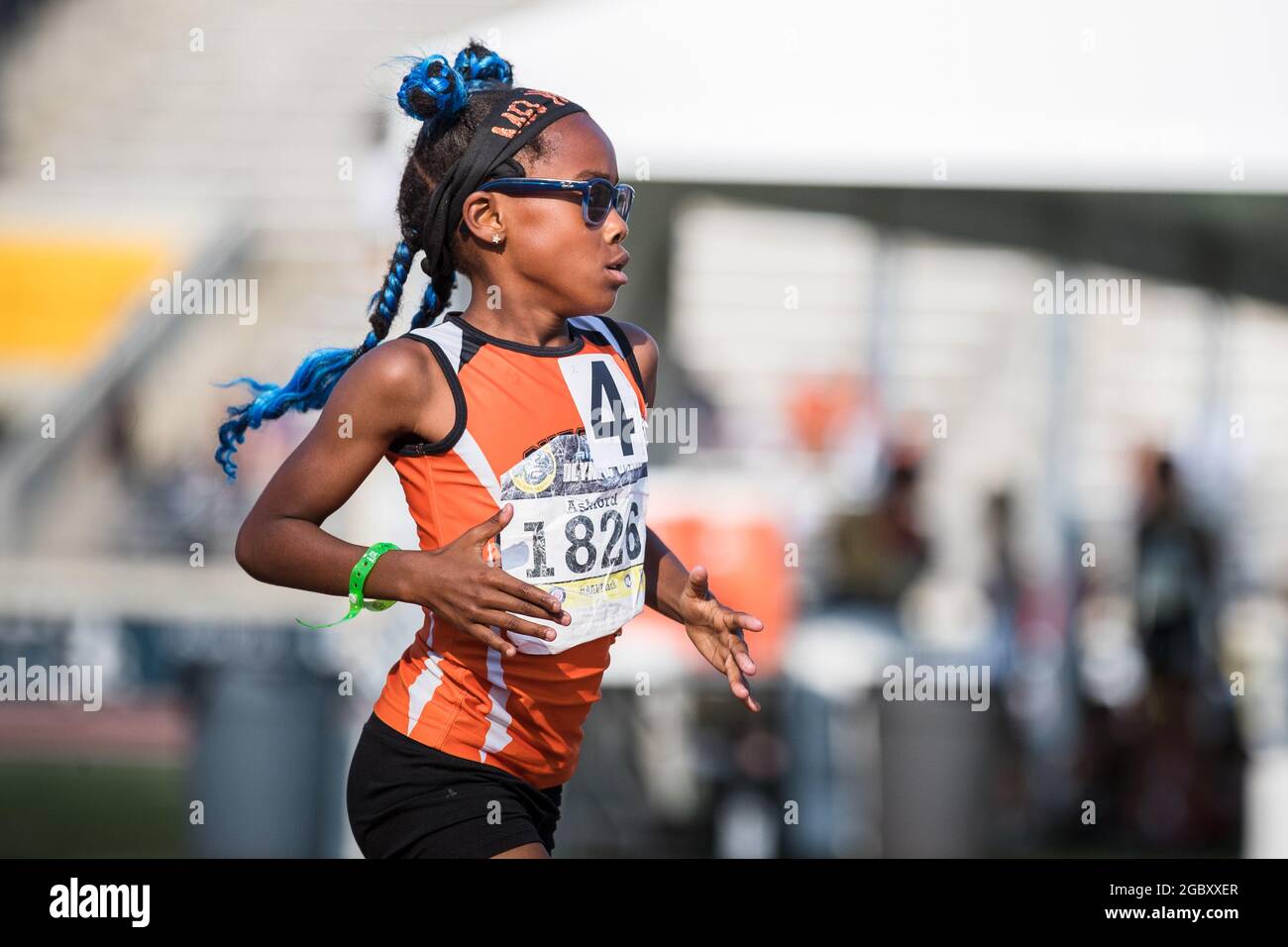 Texas, Stati Uniti. 5 agosto 2021: Melodi Ashford compete durante la divisione Girls 1500 Meter Run di nove anni nei Giochi Olimpici Junior dell'AAU 2021 al George Turner Stadium di Houston, Texas. James/CSM Credit: CAL Sport Media/Alamy Live News Foto Stock