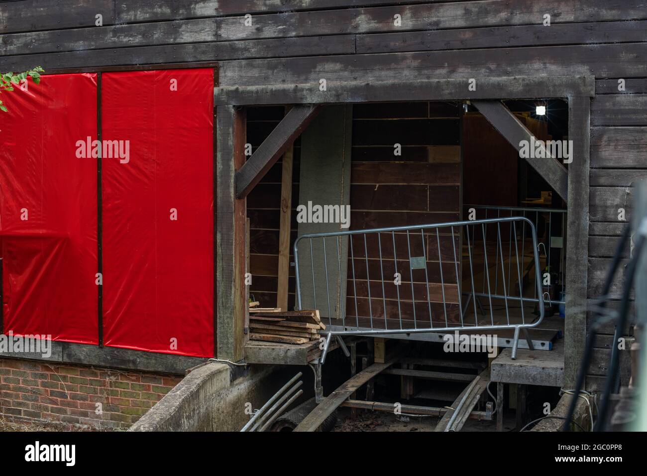 Il Flume di Logger Leap Log abbandonato al Thorpe Park Theme Park Foto Stock