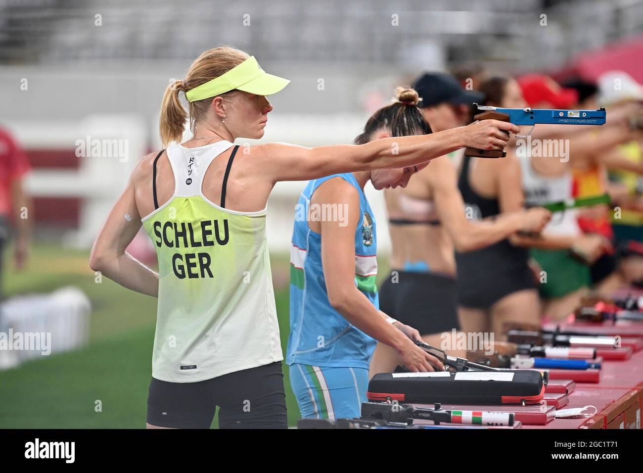 Tokyo, Giappone. 6 agosto 2021: Annika SCHLEU (GER) Action Shooting, laser Run, Modern Women's Five-Fight Individual, Womenv ¢ ¬A¬ôs Individual, Modern Pentathlon, il 6 agosto 2021. Olimpiadi estive 2020, dal 23.07. - 08.08.2021 a Tokyo/Giappone. Credit: dpa Picture Alliance/Alamy Live News Foto Stock