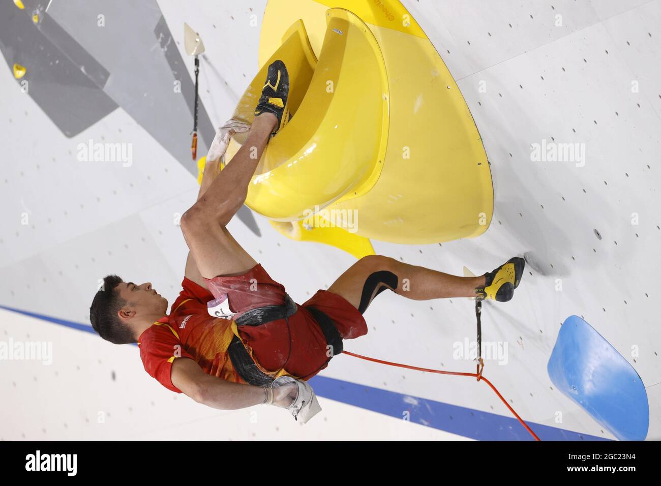 Tokyo, Giappone,06/08/2021, Alberto GINES LOPEZ (ESP) Medaglia d'Oro durante i Giochi Olimpici Tokyo 2020, Sport Climbing uomini Combined Final Lead il 5 agosto 2021 all'Aomi Urban Sports Park di Tokyo, Giappone - Foto Kishimoto / DPPI Foto Stock