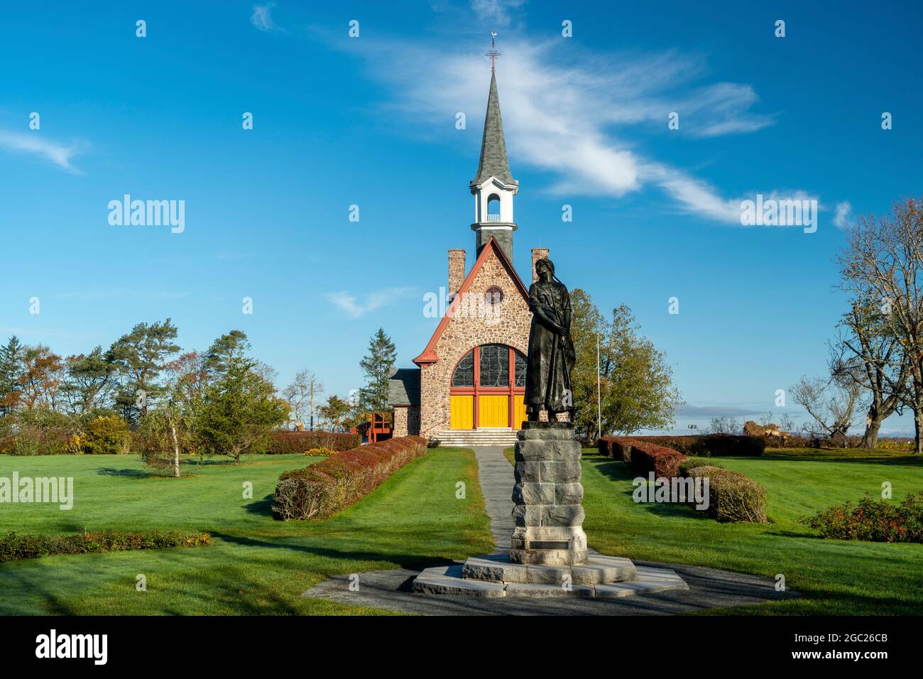 La statua di Eveline presso la Chiesa commemorativa nel sito storico nazionale di Grand Pre, Wolfville, Nuova Scozia, Canada. Foto Stock