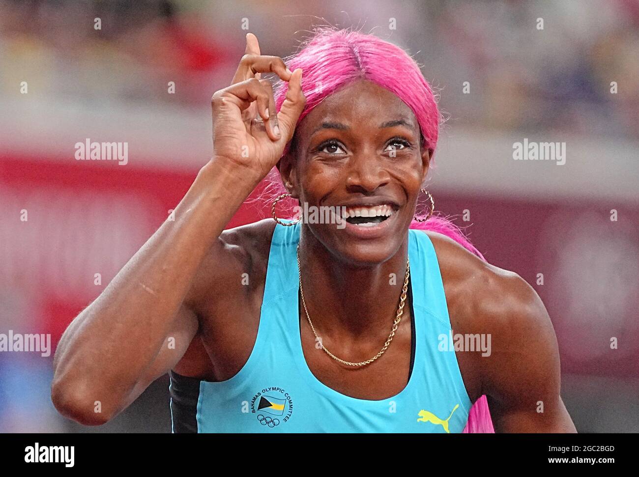 Tokyo, Giappone. 06 agosto 2021. Atletica: Olimpiadi, 400 m, donne, finale allo Stadio Olimpico. Shaunae Miller-Uibo delle Bahamas brilla al traguardo. Credit: Michael Kappeler/dpa/Alamy Live News Foto Stock