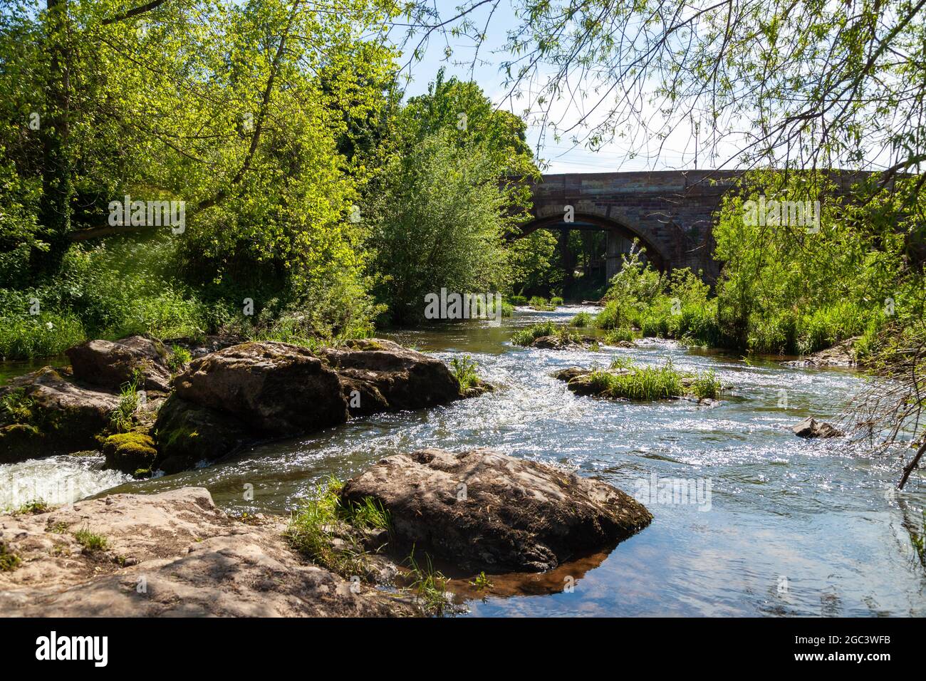 Il fiume Tyne a East Linton, East Lothian, Scozia Foto Stock