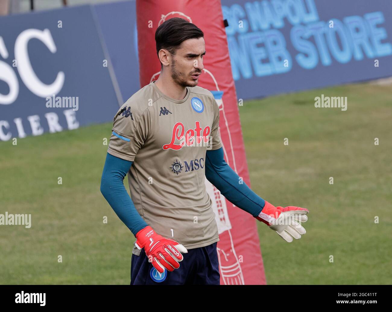 Alex Meret durante il campo di allenamento pre-stagione SSC Napoli a Castel di Sangro Italia Foto Stock