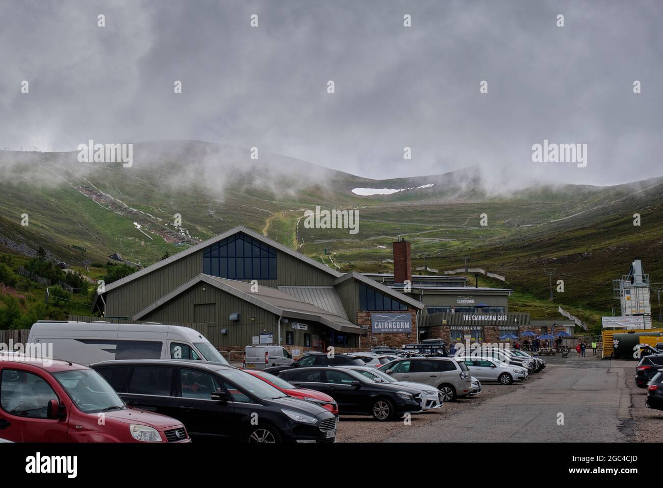 Cairngorm Mountain parcheggio, Cairngorm, nel Glenmore Forest Park, vicino Aviemore, Scozia Foto Stock