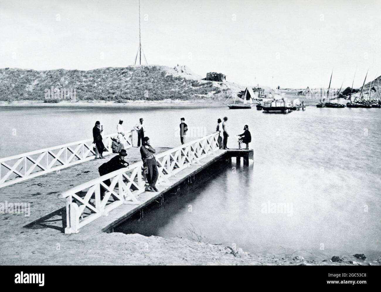 La didascalia che accompagna questa illustrazione del 1903 nel libro di Gaston Maspero sulla storia dell'Egitto recita: "Traghetto sulla rotta dall'Egitto alla Siria - canale di Suez". Foto Stock