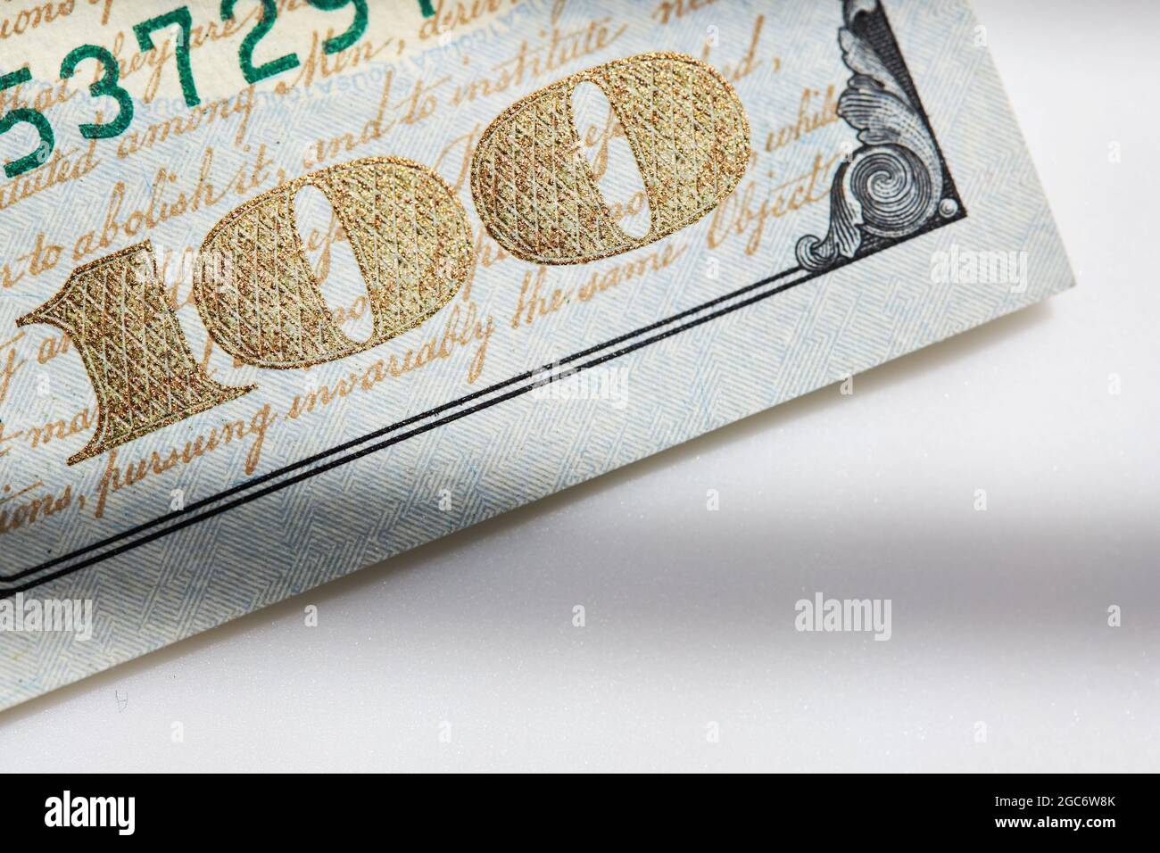 Primo piano di una banconota da cento dollari Foto Stock