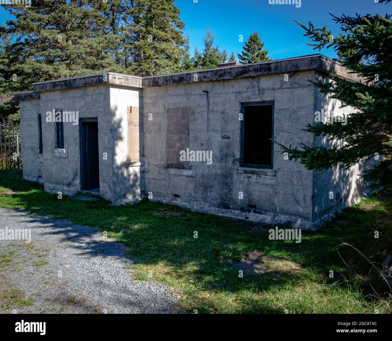 edificio abbandonato in mcnabs forte sull'isola mcnabs Foto Stock