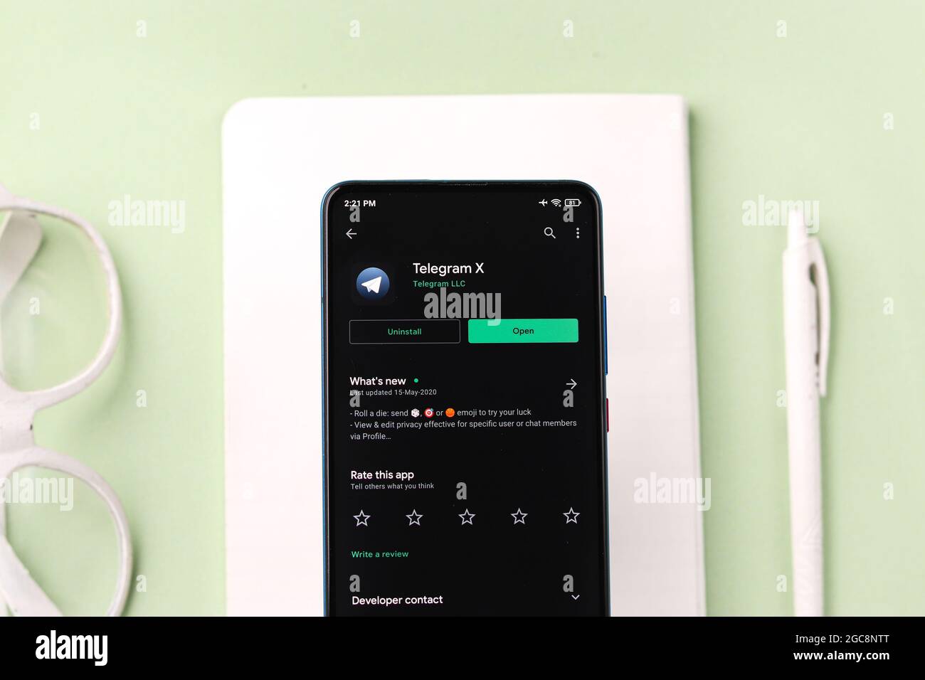Assam, India - 6 agosto 2021 : il logo telegramma X sull'immagine di scorta dello schermo del telefono. Foto Stock