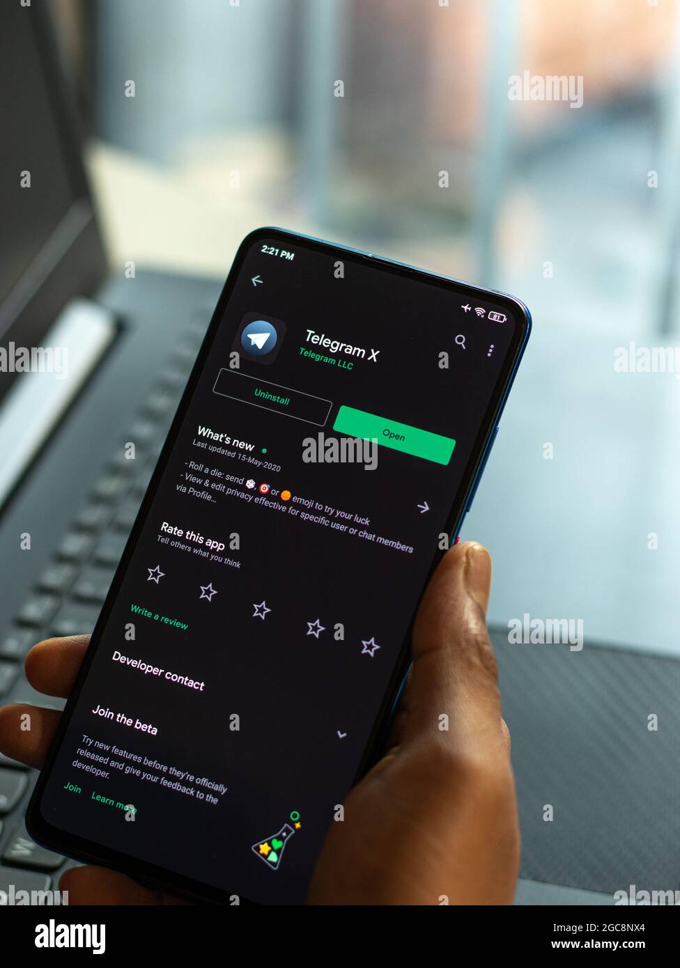 Assam, India - 6 agosto 2021 : il logo telegramma X sull'immagine di scorta dello schermo del telefono. Foto Stock