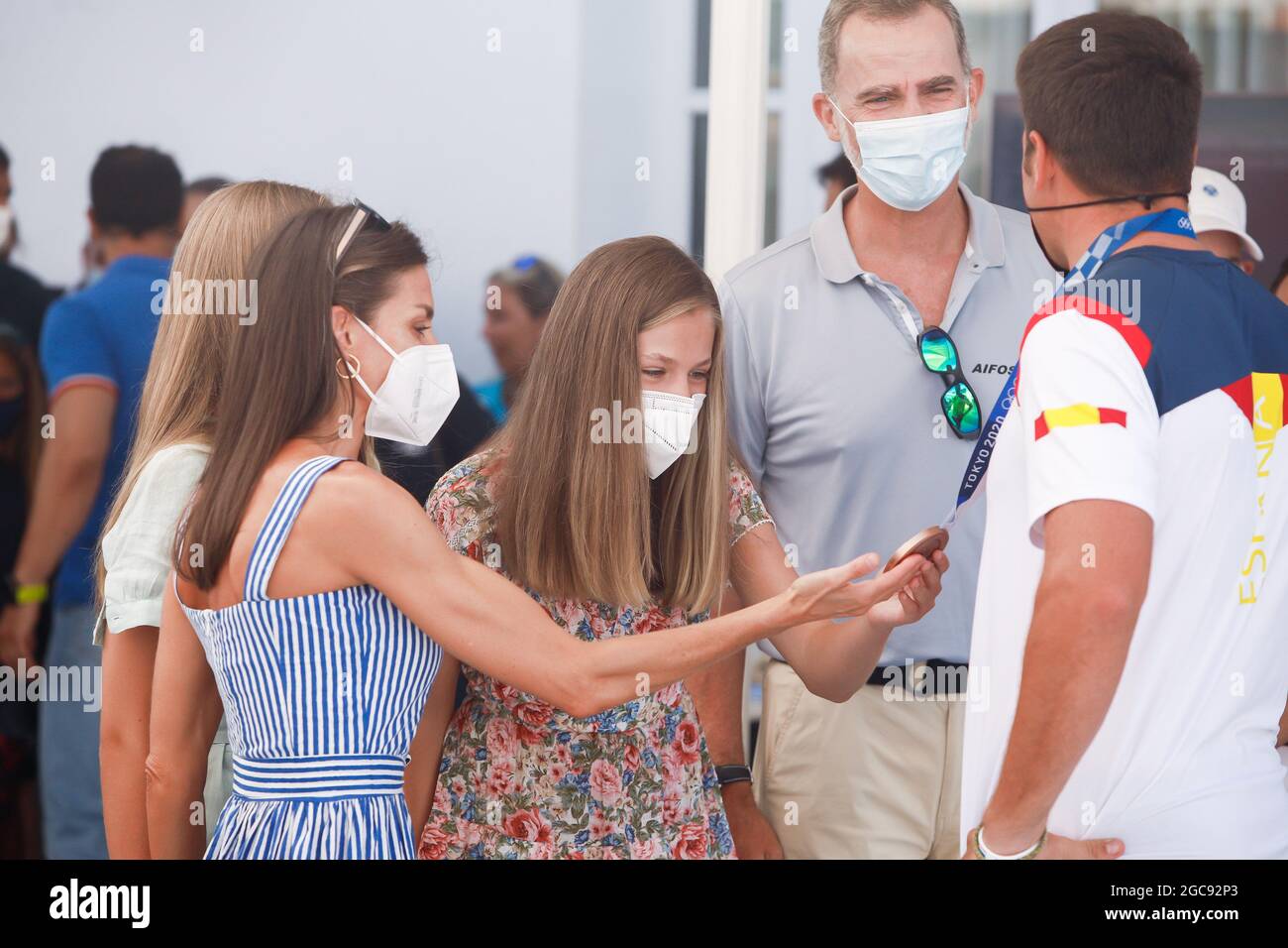 Palma, Spagna. 07 agosto 2021. **NESSUNA SPAGNA** il Re Felipe VI di Spagna, la Regina Letizia di Spagna, la Principessa ereditaria Leonor, la Principessa Sofia partecipano all'accoglienza e al tributo a Joan Cardona, dopo aver partecipato ai Giochi Olimpici di Tokyo 2020, vincendo una medaglia di bronzo nella classe Finn, Durante la 39° Coppa del mondo di vela Copa del Rey Mapfre - 6° giorno al Real Club Nautico il 7 agosto 2021 a Palma, Spagna. Credit: Jimmy Olsen/Media Punch/Alamy Live News Foto Stock
