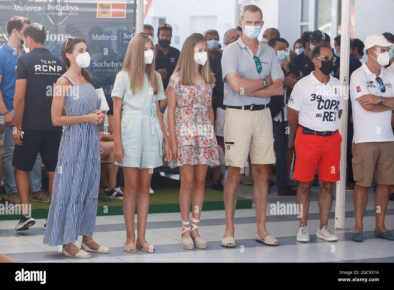 Palma, Spagna. 07 agosto 2021. **NESSUNA SPAGNA** il Re Felipe VI di Spagna, la Regina Letizia di Spagna, la Principessa ereditaria Leonor, la Principessa Sofia partecipano all'accoglienza e al tributo a Joan Cardona, dopo aver partecipato ai Giochi Olimpici di Tokyo 2020, vincendo una medaglia di bronzo nella classe Finn, Durante la 39° Coppa del mondo di vela Copa del Rey Mapfre - 6° giorno al Real Club Nautico il 7 agosto 2021 a Palma, Spagna. Credit: Jimmy Olsen/Media Punch/Alamy Live News Foto Stock