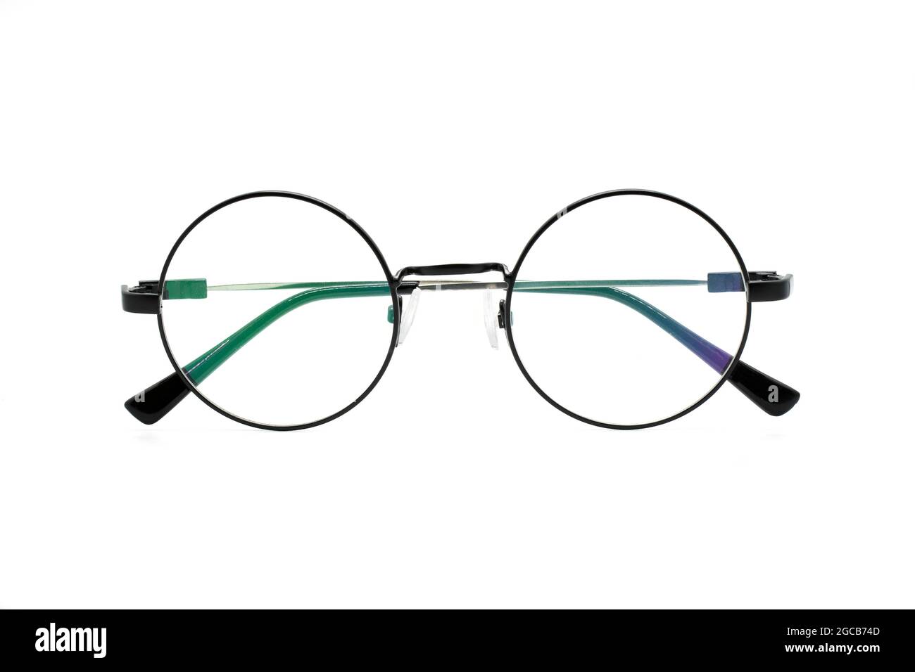 Immagine di occhiali moderni e alla moda isolati su sfondo bianco, occhiali,  occhiali Foto stock - Alamy
