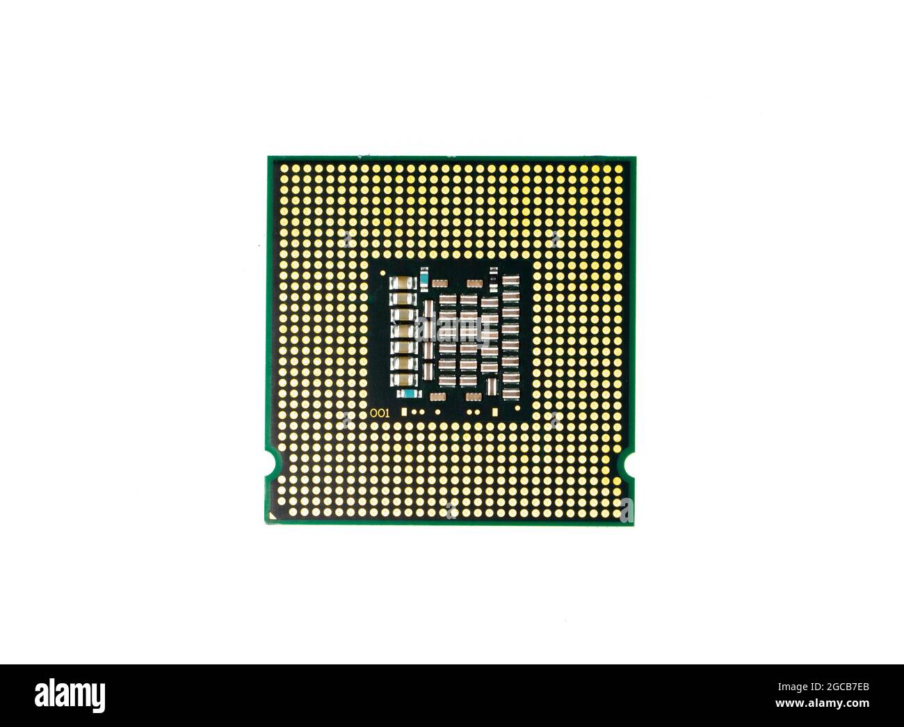 Immagine del chip del processore della cpu su sfondo bianco. Apparecchiature e hardware per computer. Unità di elaborazione centrale, microprocessore. Foto Stock
