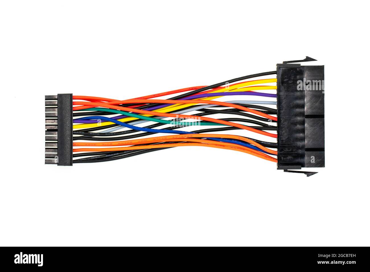 Immagine dei cavi di collegamento a un computer isolato su sfondo bianco. Cavo di alimentazione al mini. Hardware del computer. Foto Stock