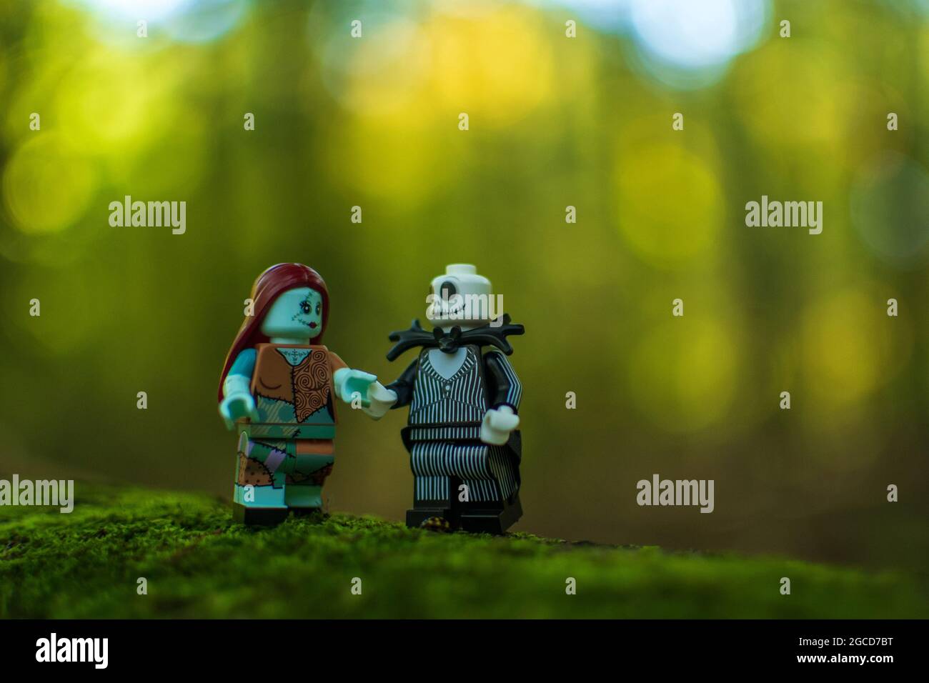 LEGO Star Wars minifigure clone troopers sul campo di battaglia Foto Stock