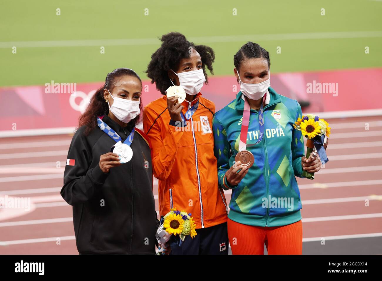 GEZAHEGNE Kalkidan (BRN) seconda Medaglia d'Argento, HASSAN Sifan (NED) Vincitore Medaglia d'Oro, GIDEY Letesenbet (ETH) terza Medaglia di bronzo durante i Giochi Olimpici Tokyo 2020, finale di atletica femminile di 10000m il 7 agosto 2021 allo Stadio Olimpico di Tokyo, Giappone - Foto Yuya Nagase / Foto Kishimoto / DPPPI Foto Stock