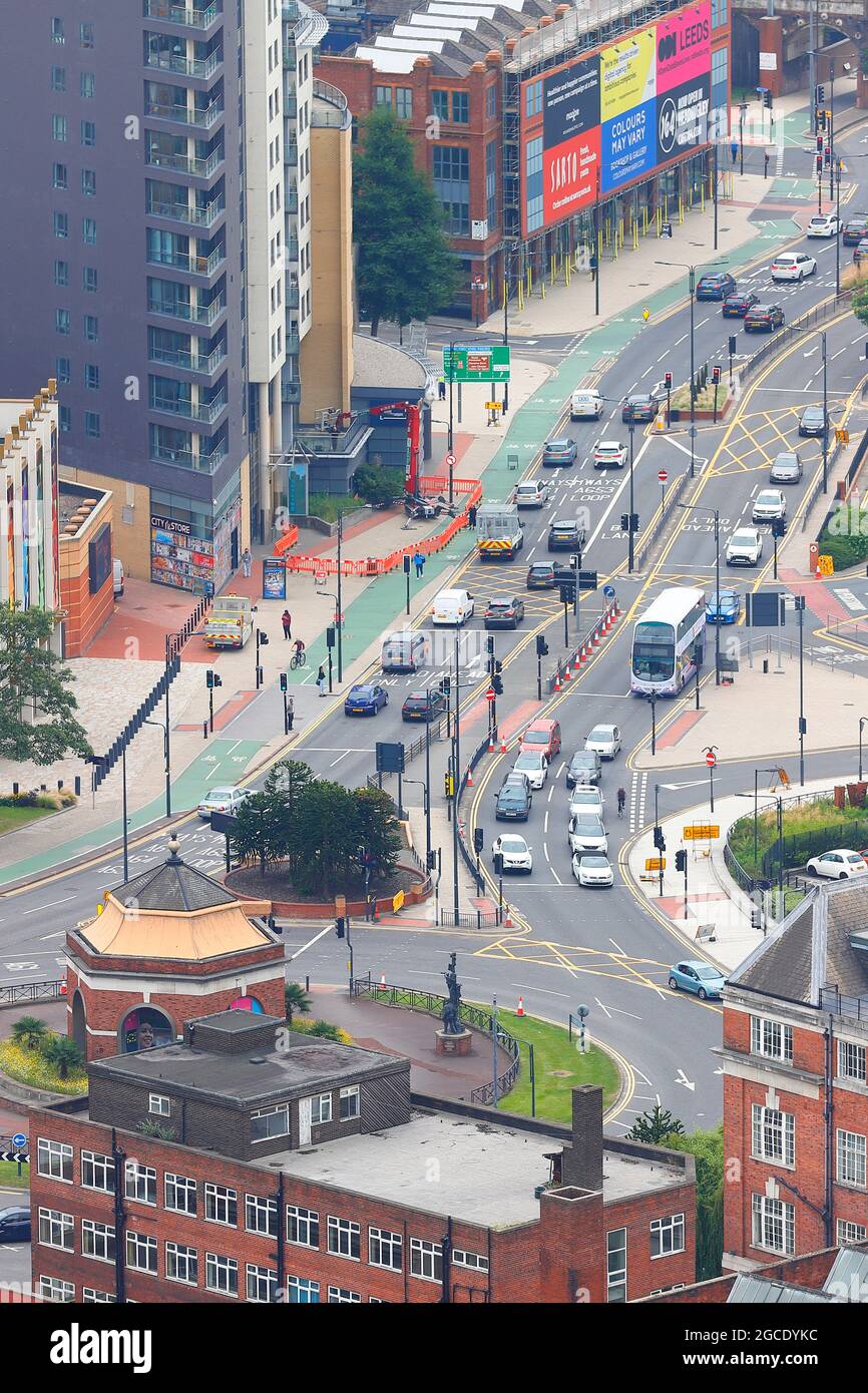 Una delle molte vedute del centro citta' di Leeds dalla cima dell'edificio piu' alto dello Yorkshire, 'Altus House' Foto Stock