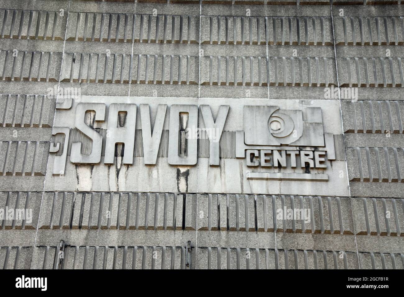 Segnaletica sul Savoy Centre degli anni '70 a Glasgow Foto Stock