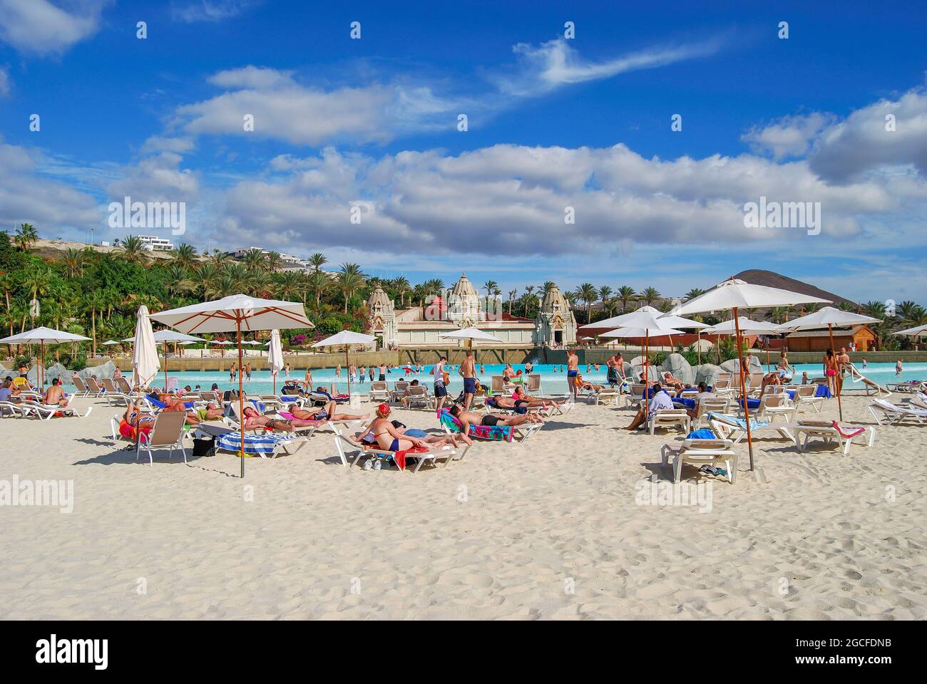 Palazzo d'onda Laguna, Siam Park Water Kingdom Theme Park, Costa Adeje, Tenerife, Isole Canarie, Spagna Foto Stock