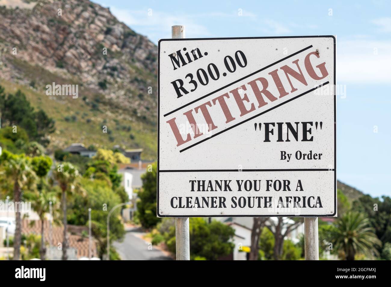 Cartello con un concetto di non littering messaggio consapevolezza ambientale in Sud Africa Foto Stock