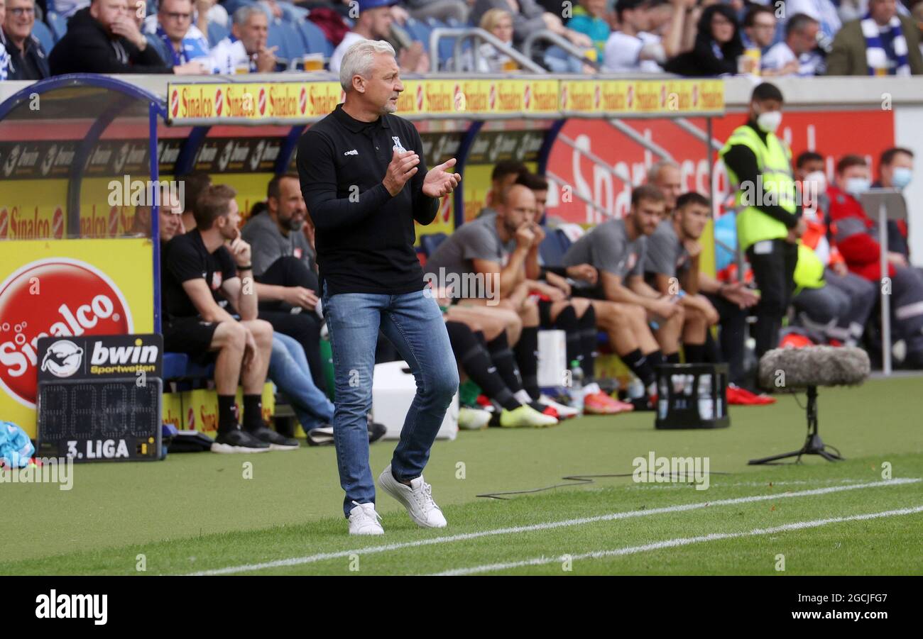 Duisburg, Germania. 8 agosto 2021. Primo: 08.08.2021, Fuvuball, 3. Bundesliga, stagione 2021/2022, MSV Duisburg - TSV Havelse Coach, Pavel Dotchev Credit: dpa/Alamy Live News Foto Stock