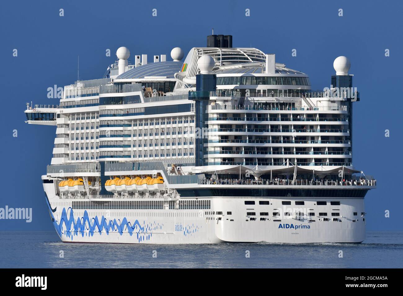 AIDAprima in partenza per una crociera sul baltico Foto Stock