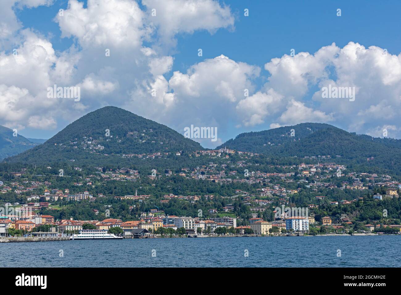Veduta della città, Verbania-Intra, Lago maggiore, Piemonte, Italia Foto Stock