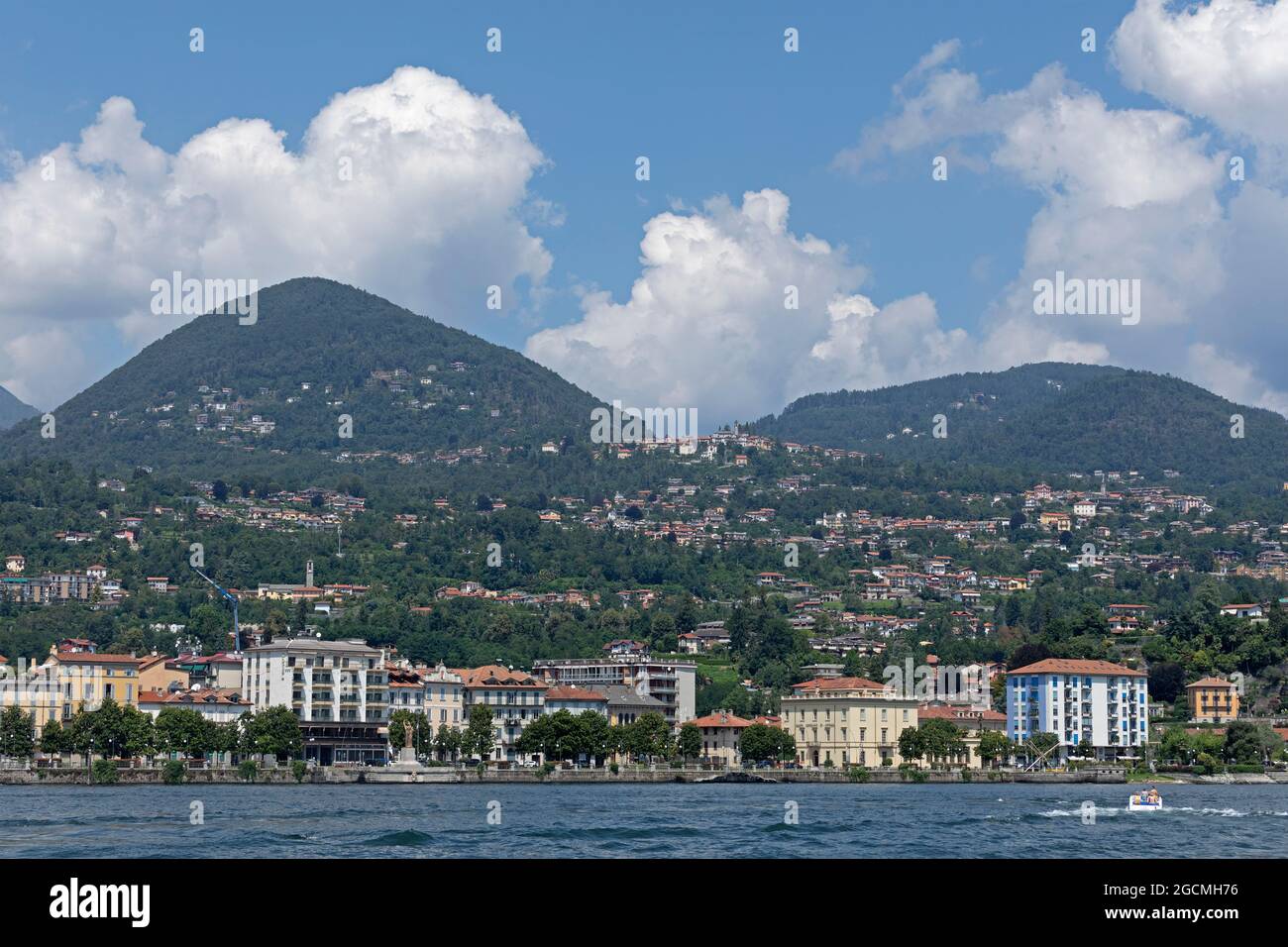Veduta della città, Verbania-Intra, Lago maggiore, Piemonte, Italia Foto Stock