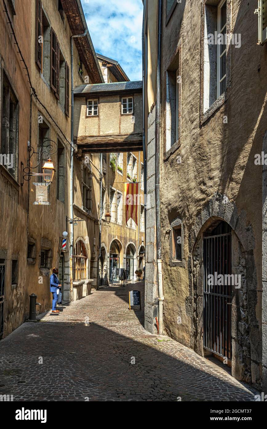 Vicoli e case medievali dell'antica città di Chambery. Chambery, Regione Auvergne-Rhône-Alpes, Dipartimento Savoia, Francia, Europa Foto Stock