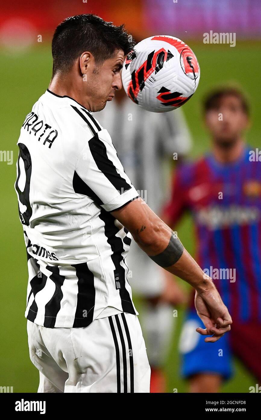 Sant Joan Despi, Spagna. 08 agosto 2021. Alvaro Morata del Juventus FC fa un header durante la partita di calcio pre-stagione tra il FC Barcelona e il Juventus FC. Il FC Barcelona ha vinto nel 3-0 il Juventus FC. Credit: Nicolò campo/Alamy Live News Foto Stock