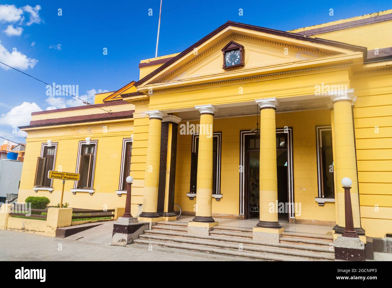 Costruzione di Asamblea Municipal del Poder Popular (Assemblea comunale del potere popolare) a Baracoa, Cuba. Foto Stock