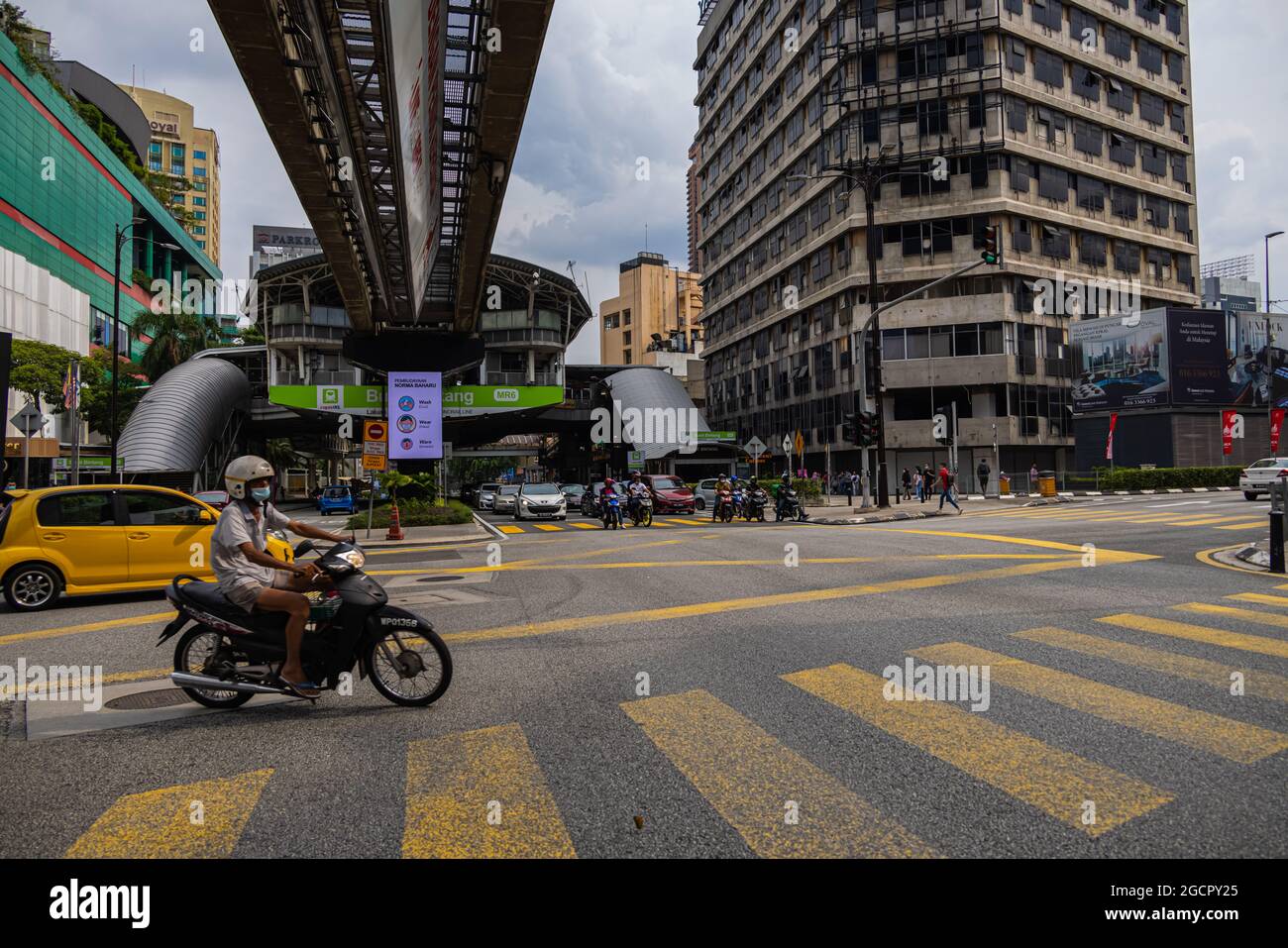 Kuala Lumpur, Malesia - 04 ottobre 2020: Giunzione Bukit Bintang nella capitale della Malesia Kuala Lumpur. La passeggiata di Bintang è normalmente affollata di piselli Foto Stock