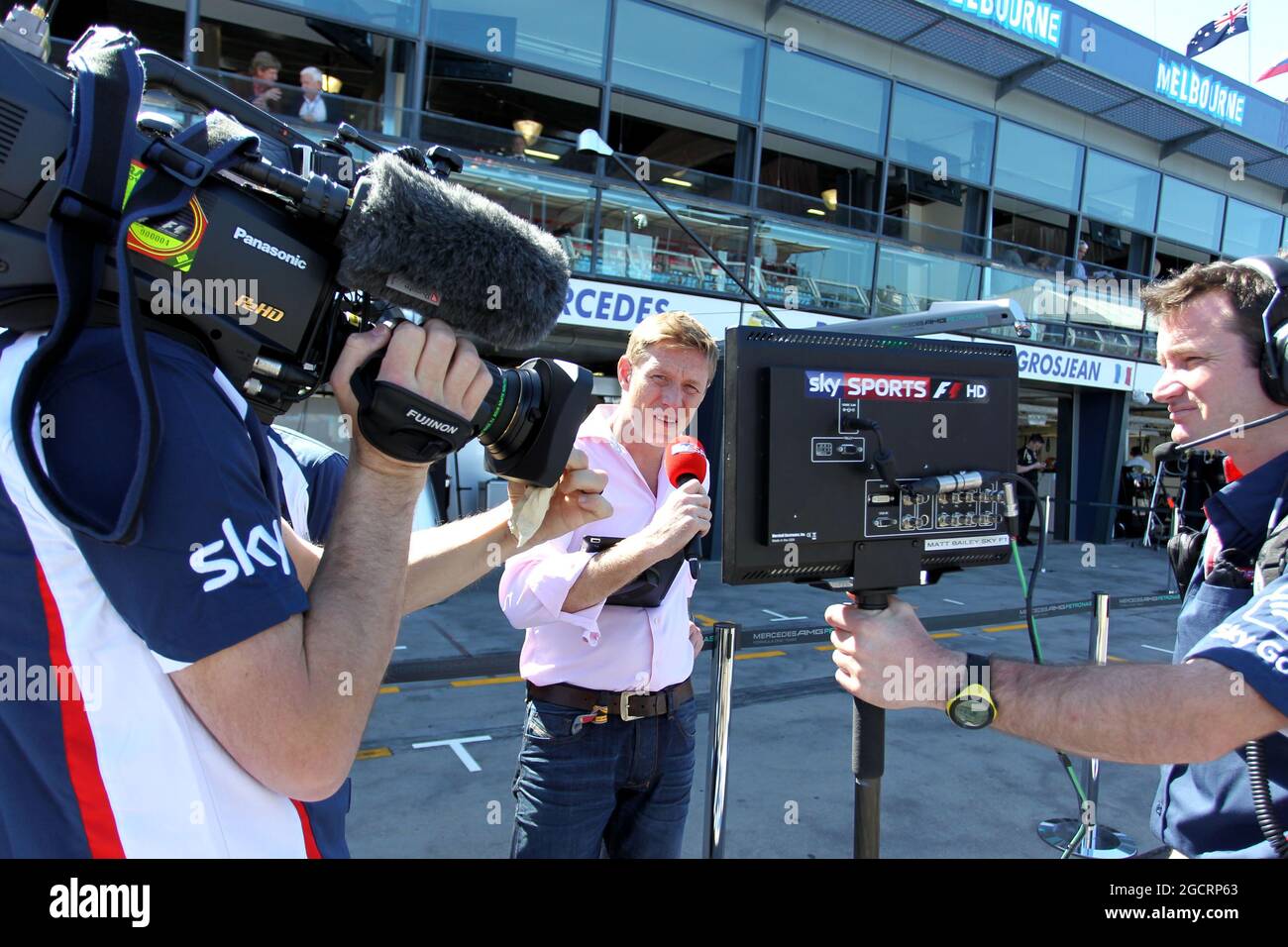 Simon Lazenby (GBR) SKY TV. Gran Premio d'Australia, sabato 17 marzo 2012. Albert Park, Melbourne, Australia. Foto Stock