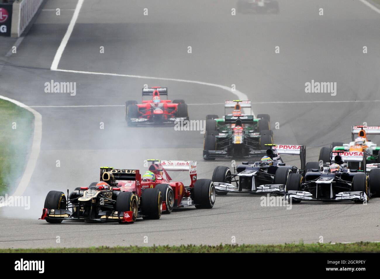 (Da L a R): Romain Grosjean (fra) Lotus F1 E20; Felipe massa (BRA) Ferrari; Bruno Senna (BRA) Williams FW34 e Pastor Maldonado (VEN) Williams FW34 al via della gara. Gran Premio di Cina, domenica 15 aprile 2012. Shanghai, Cina. Foto Stock