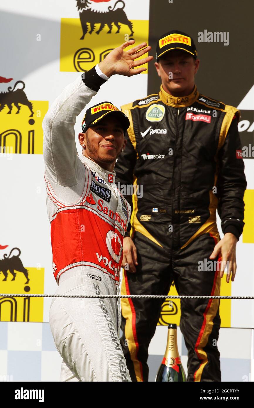 Il vincitore della gara Lewis Hamilton (GBR) McLaren festeggia sul podio. Gran Premio di Ungheria, domenica 29 luglio 2012. Budapest, Ungheria. Foto Stock