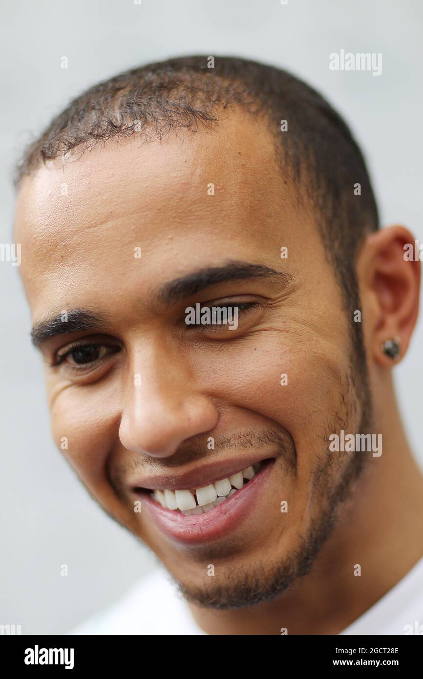 Lewis Hamilton (GBR) Mercedes AMG F1. Gran Premio del Bahrain, giovedì 18 aprile 2012. Sakhir, Bahrein. Foto Stock