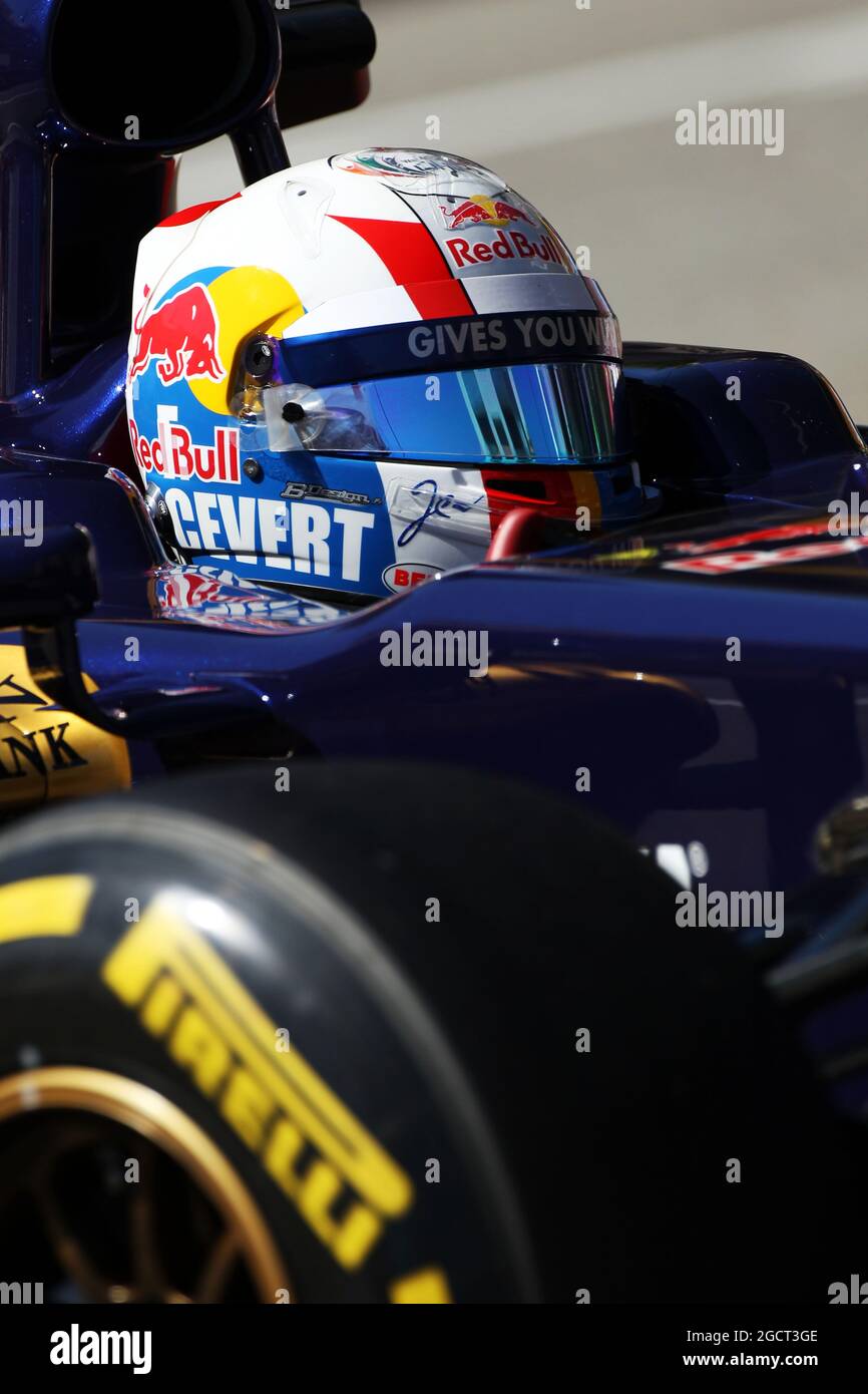 Jean Eric Vergne Fra Scuderia Toro Rosso Str8 Con Un Casco Che Rende Omaggio A Francois Cevert Fra Gran Premio Di Monaco Giovedi 23 Maggio 13 Monte Carlo Monaco Foto Stock Alamy