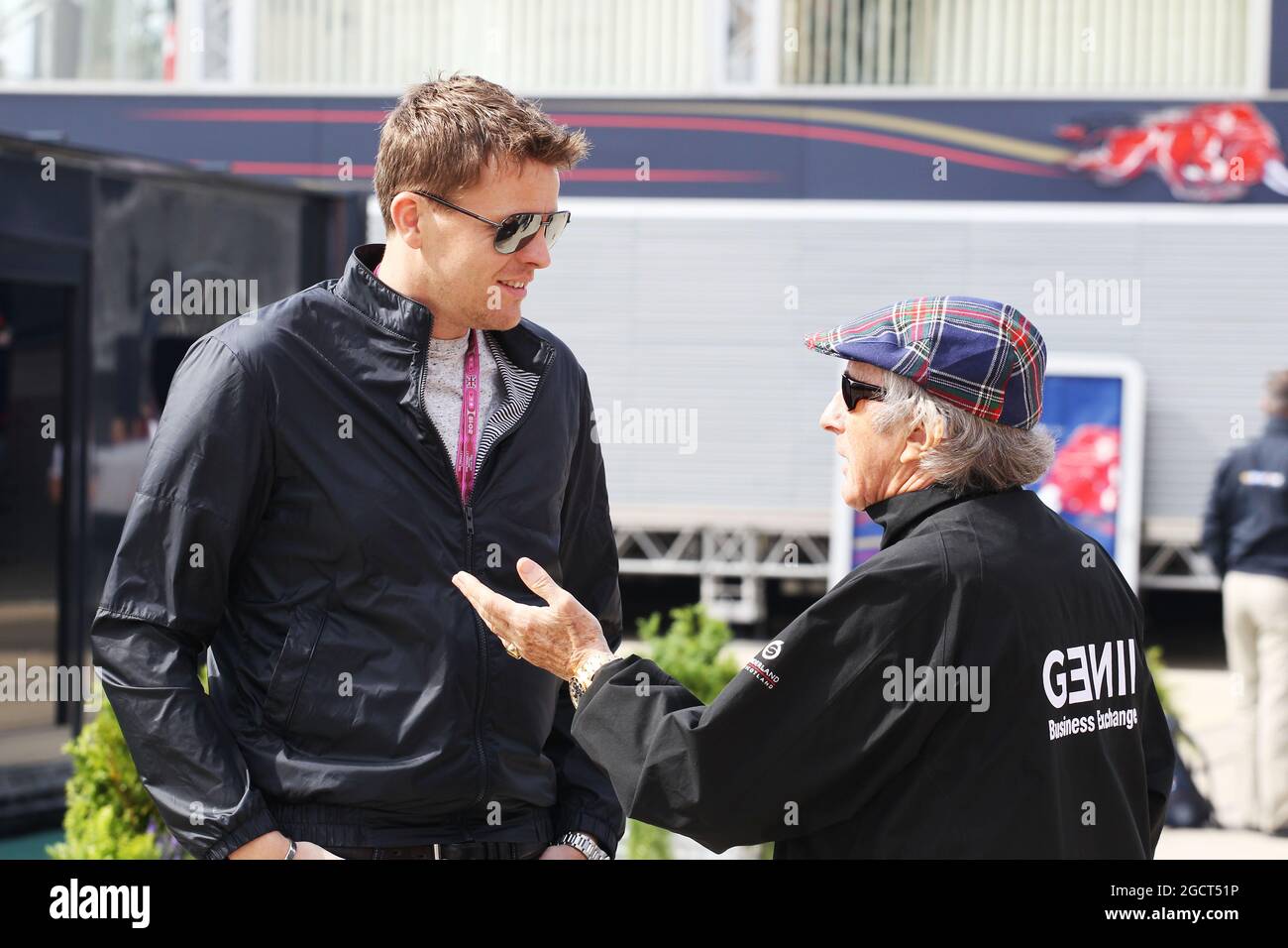 (Da L a R): Jake Humphrey (GBR) con Jackie Stewart (GBR). Gran Premio di Gran Bretagna, sabato 29 giugno 2013. Silverstone, Inghilterra. Foto Stock