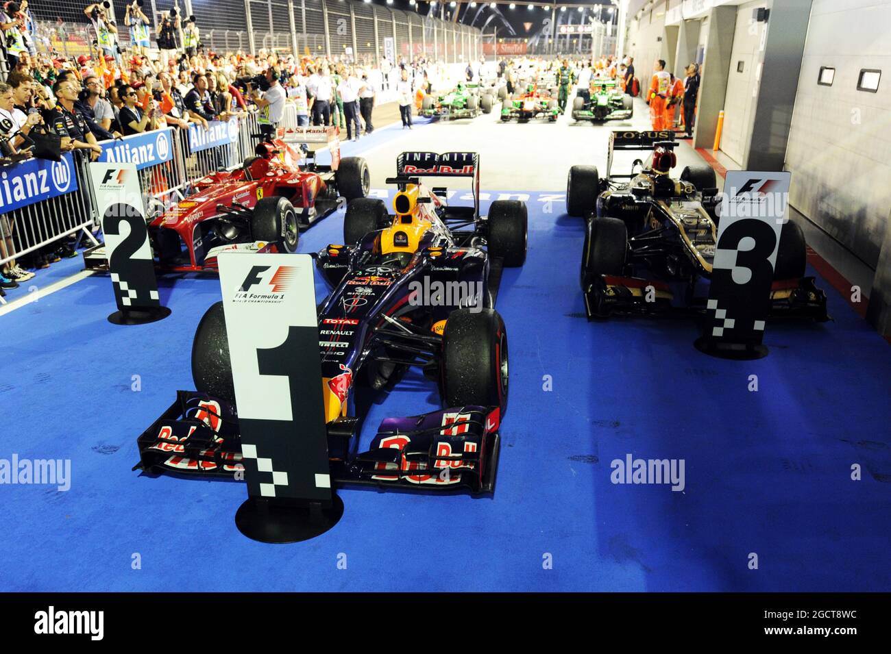 Le prime tre vetture del parc ferme. Gran Premio di Singapore, domenica 22 settembre 2013. Circuito Marina Bay Street, Singapore. Foto Stock
