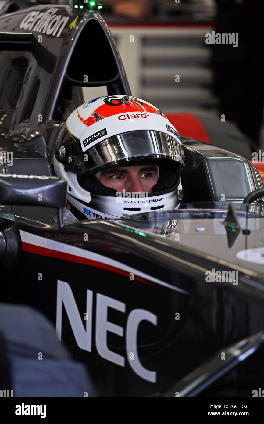Adrian Sutil (GER) Sauber C33. Formula uno Test, Bahrain Test One, Day One, mercoledì 19 febbraio 2014. Sakhir, Bahrein. Foto Stock