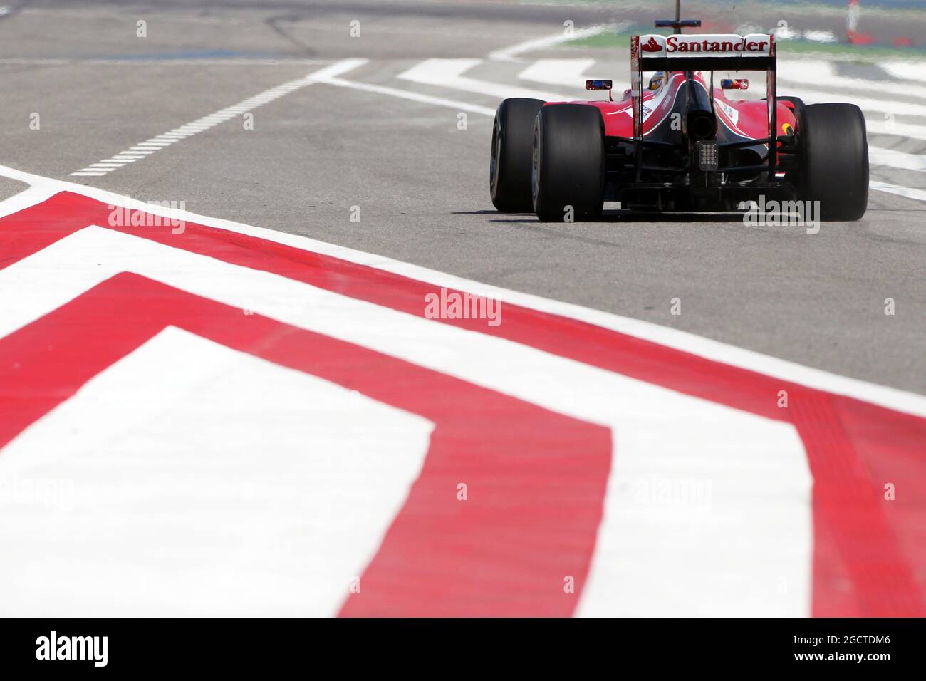 Fernando Alonso (ESP) Ferrari F14-T. Formula uno Test, Bahrain Test One, Day One, mercoledì 19 febbraio 2014. Sakhir, Bahrein. Foto Stock