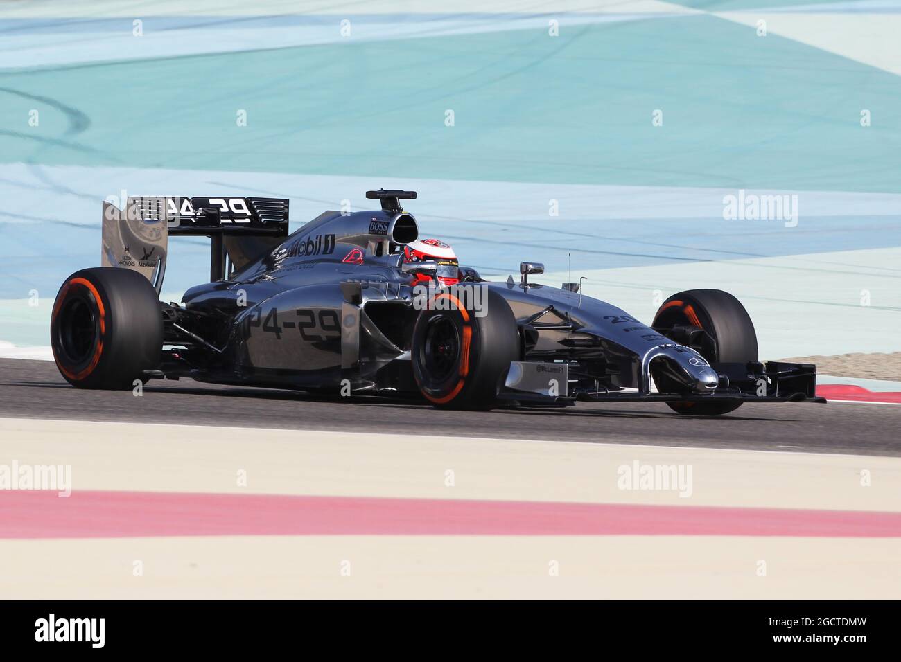 Kevin Magnussen (DEN) McLaren MP4-29. Formula uno Test, Bahrain Test One, Day One, mercoledì 19 febbraio 2014. Sakhir, Bahrein. Foto Stock