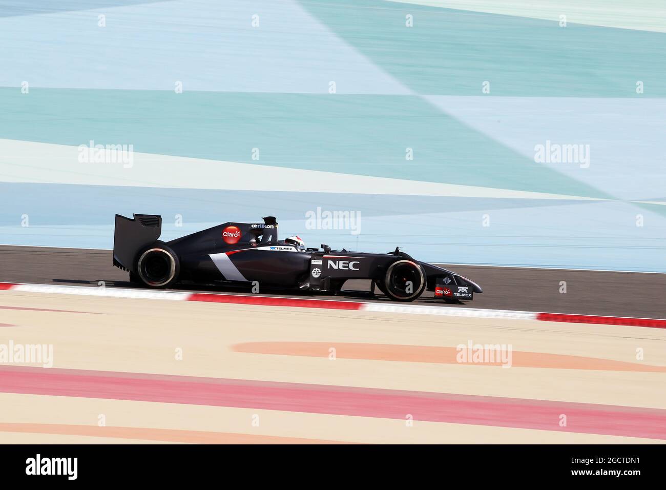 Adrian Sutil (GER) Sauber C33. Formula uno Test, Bahrain Test One, Day One, mercoledì 19 febbraio 2014. Sakhir, Bahrein. Foto Stock