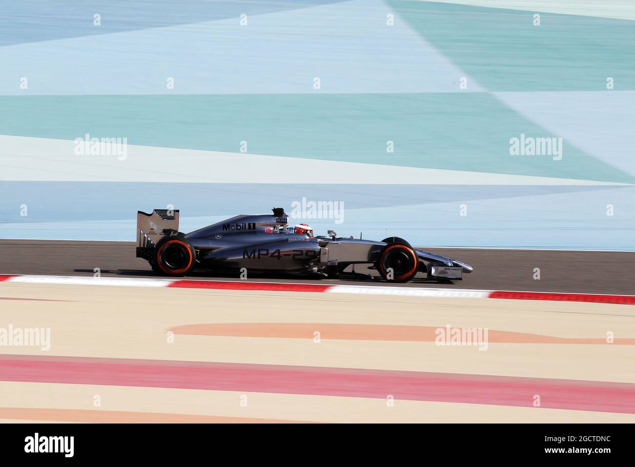 Kevin Magnussen (DEN) McLaren MP4-29. Formula uno Test, Bahrain Test One, Day One, mercoledì 19 febbraio 2014. Sakhir, Bahrein. Foto Stock