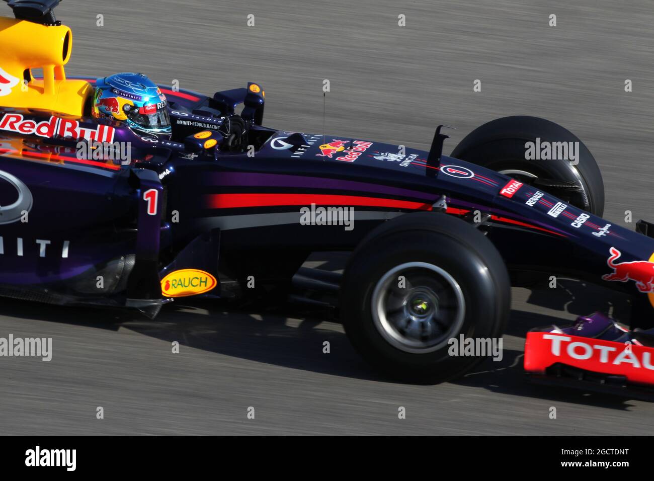 Sebastian Vettel (GER) Red Bull Racing RB10. Formula uno Test, Bahrain Test One, Day One, mercoledì 19 febbraio 2014. Sakhir, Bahrein. Foto Stock