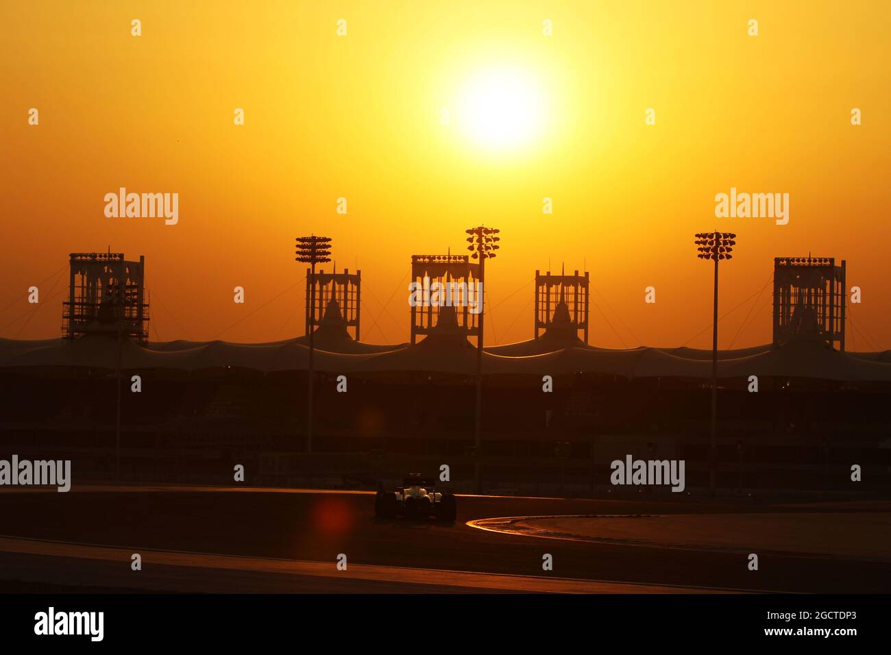 Kevin Magnussen (DEN) McLaren MP4-29. Formula uno Test, Bahrain Test One, Day One, mercoledì 19 febbraio 2014. Sakhir, Bahrein. Foto Stock