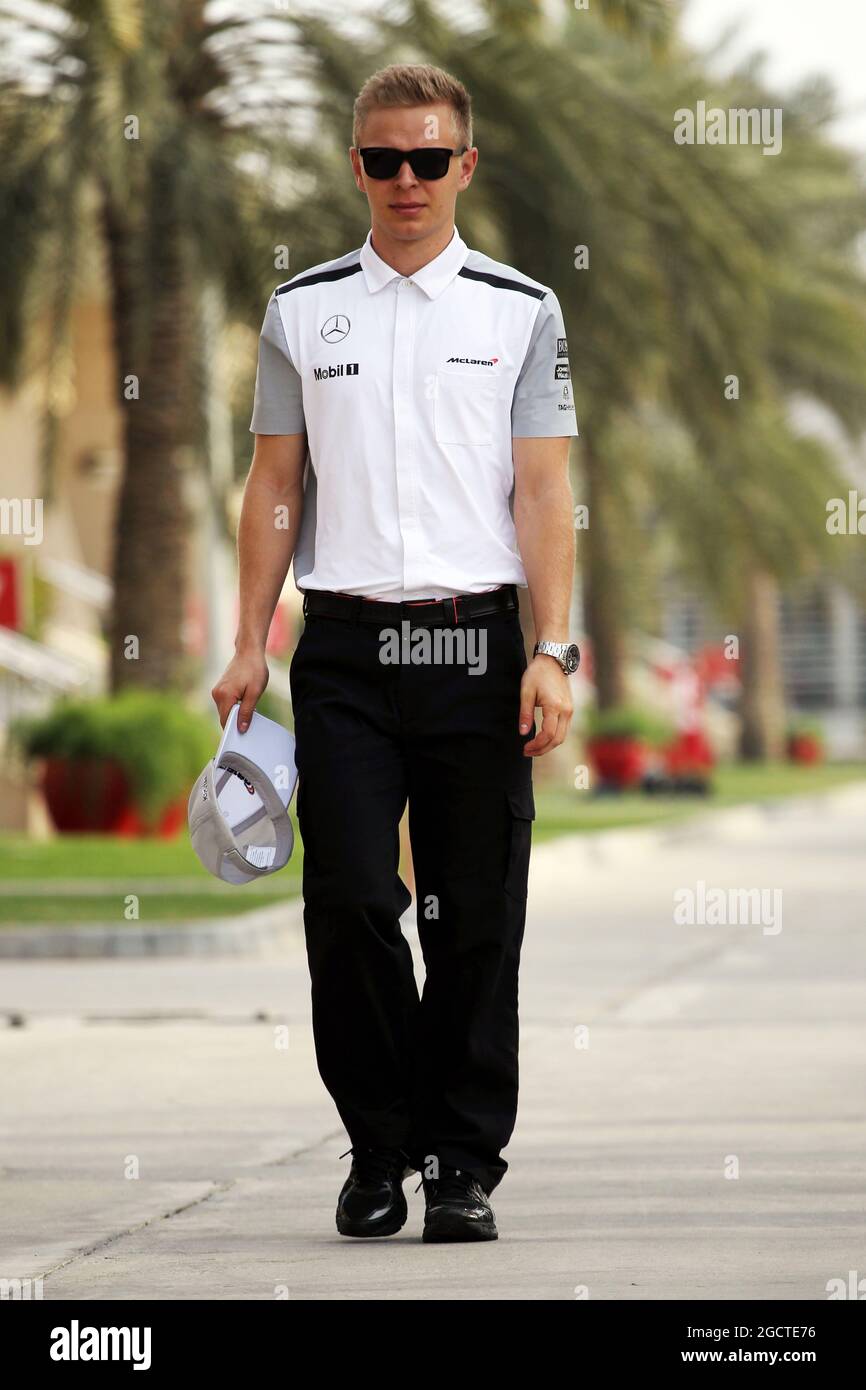 Kevin Magnussen (DEN) McLaren. Test di Formula uno, Test Bahrain due, giorno due, venerdì 28 febbraio 2014. Sakhir, Bahrein. Foto Stock